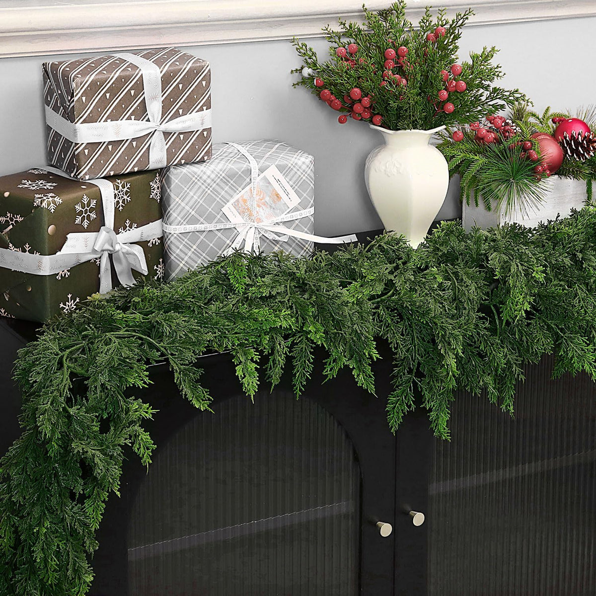 ✨LAST DAY ONLY 49% OFF🔥6 Ft 2Pcs Realistic Artificial Cedar Pine Garland